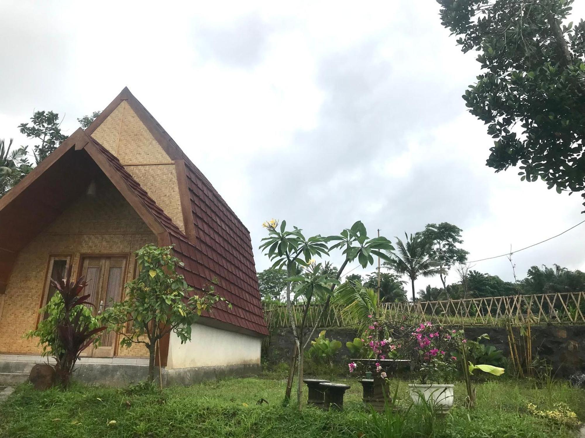 Bello Bungalow Batukliang Buitenkant foto